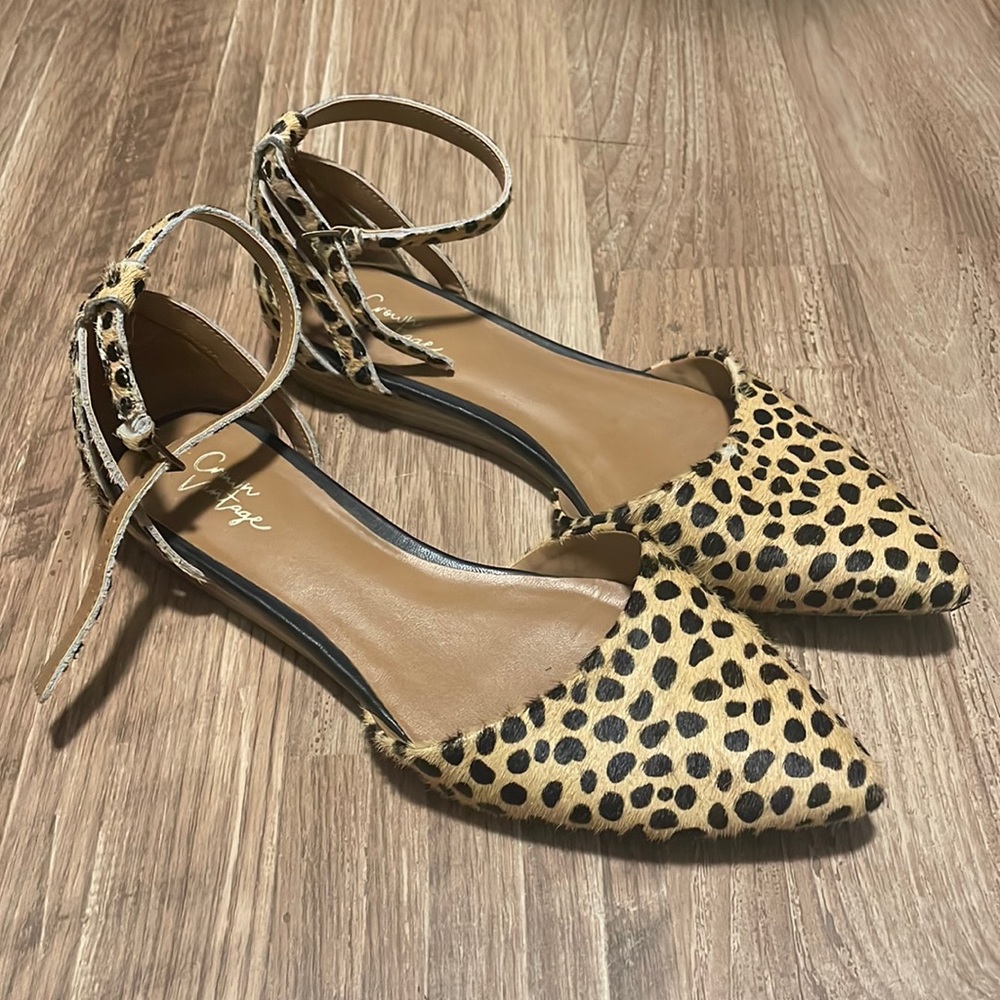 Crown Vintage d’orsay leopard flats